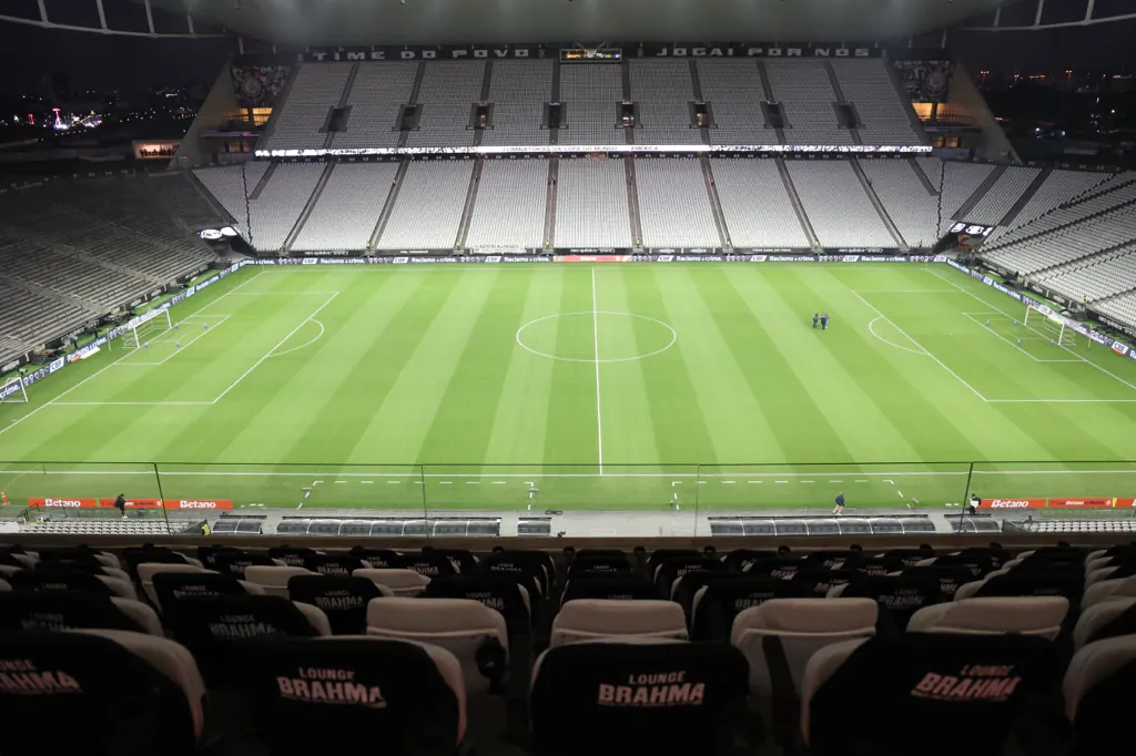 Vista do campo a partir das poltronas do Lounge Brahma
