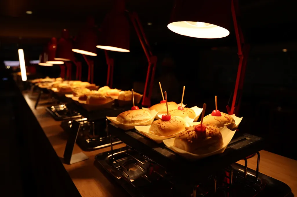 Buffet do Lounge Brahma